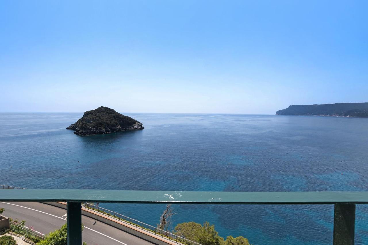Appartamento Stupenda Vista Mare Берджеджи Екстериор снимка